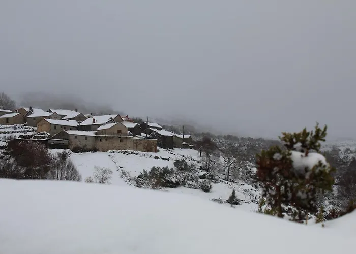 Casa Do Azevim بيت للعطل *